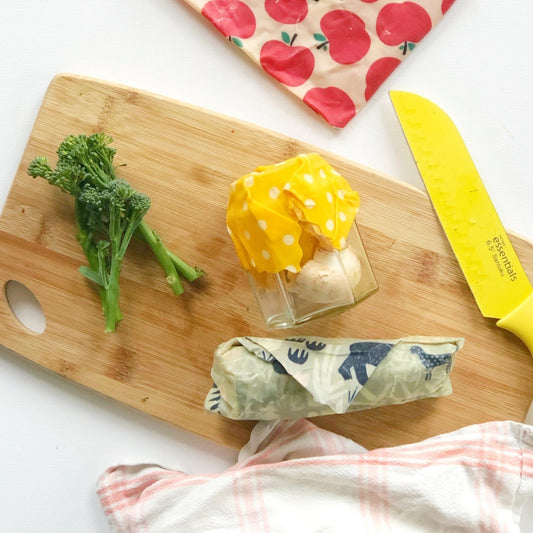 Mini Beeswax Wrap 15x15cm - cover cut veggies like cucumbers, lemons, tomatoes & jars and dip bowls - Little Bumble Reusable Food Wraps